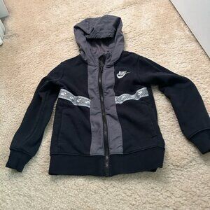 Nike 3-4 year old sweater